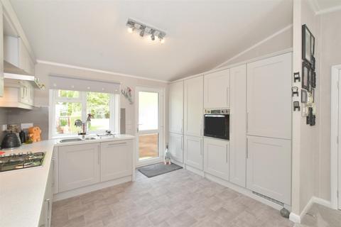 2 bedroom park home for sale, Havenwood, Arundel, West Sussex