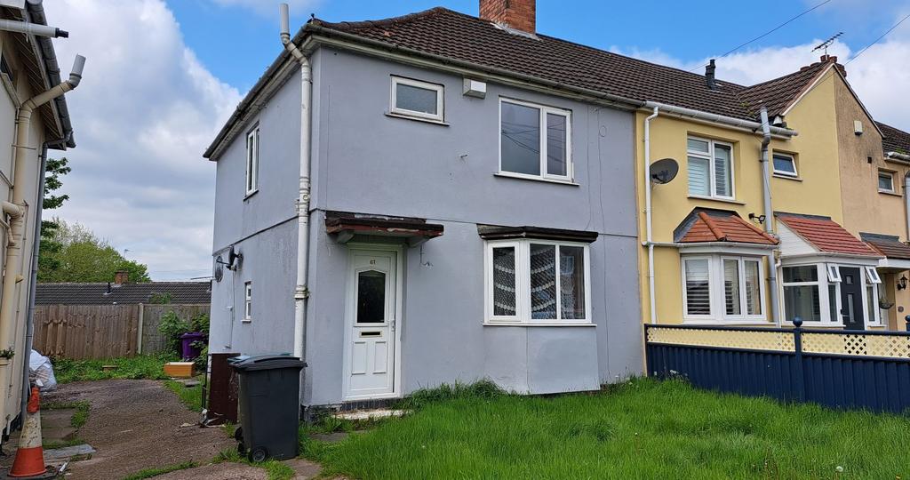 61 Dickinson Avenue, Wolverhampton... 3 bed semidetached house £138,000