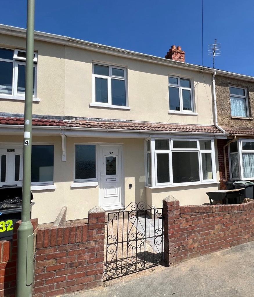 St Valerie Road, Gosport, Hampshire... 3 bed terraced house £1,350