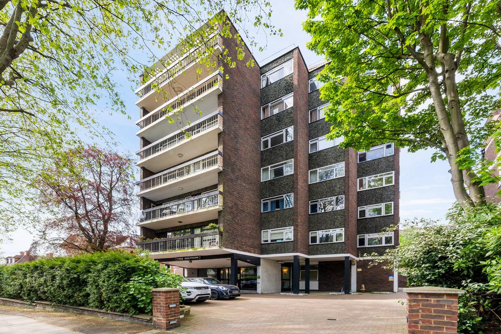 Avenue Road, St John's Wood, NW8 2 bed apartment for sale £1,495,000