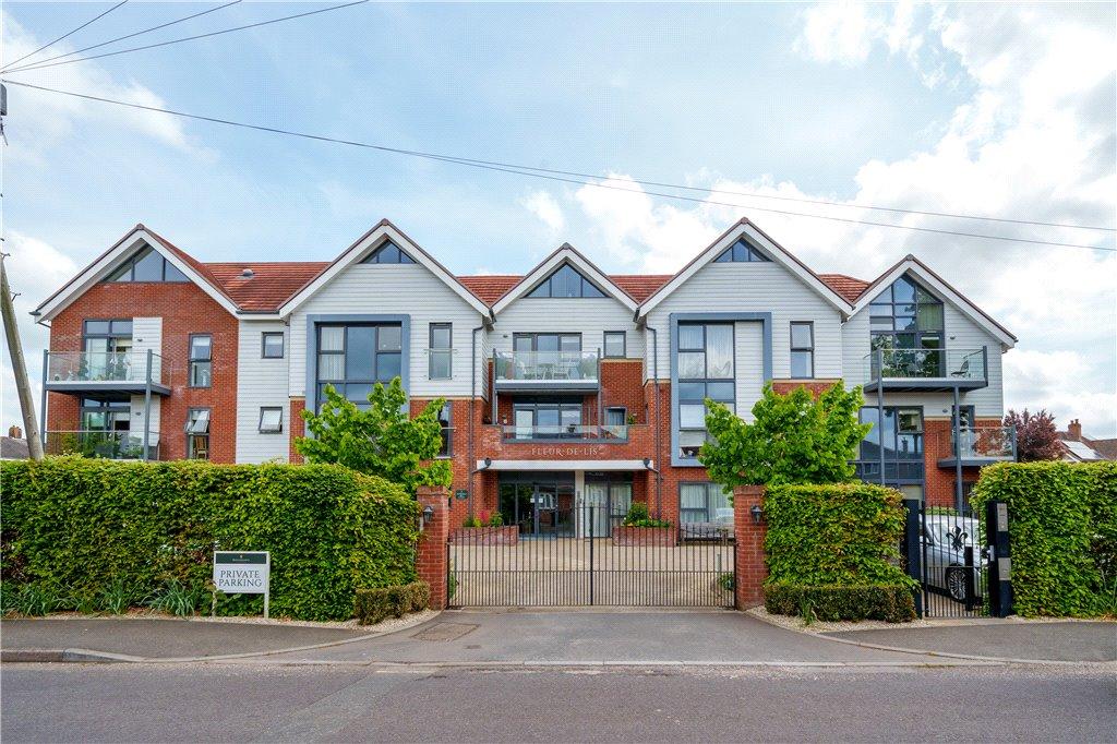 Duttons Road, Romsey, Hampshire 2 bed apartment £425,000