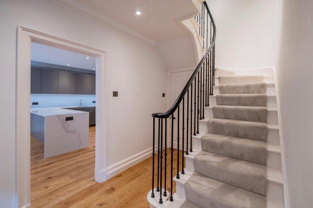 Park Village Mews, Regent's Park, London, NW1 4 bed mews for sale £