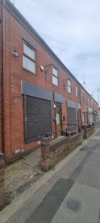 Studio to rent - Flat C - Hollins Road, Oldham