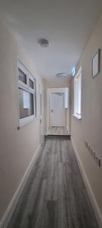 Studio to rent - Flat C - Hollins Road, Oldham
