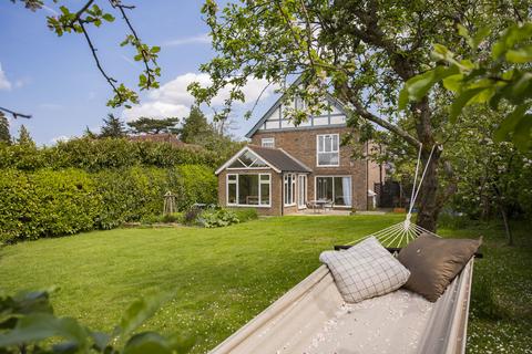 Cresthaven Argos Hill, Rotherfield, Crowborough, TN6 3QH