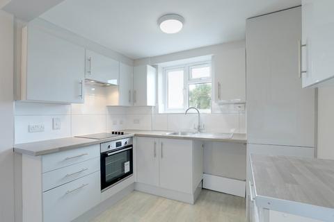 2 bedroom ground floor flat to rent, Keymer Court, Burgess Hill