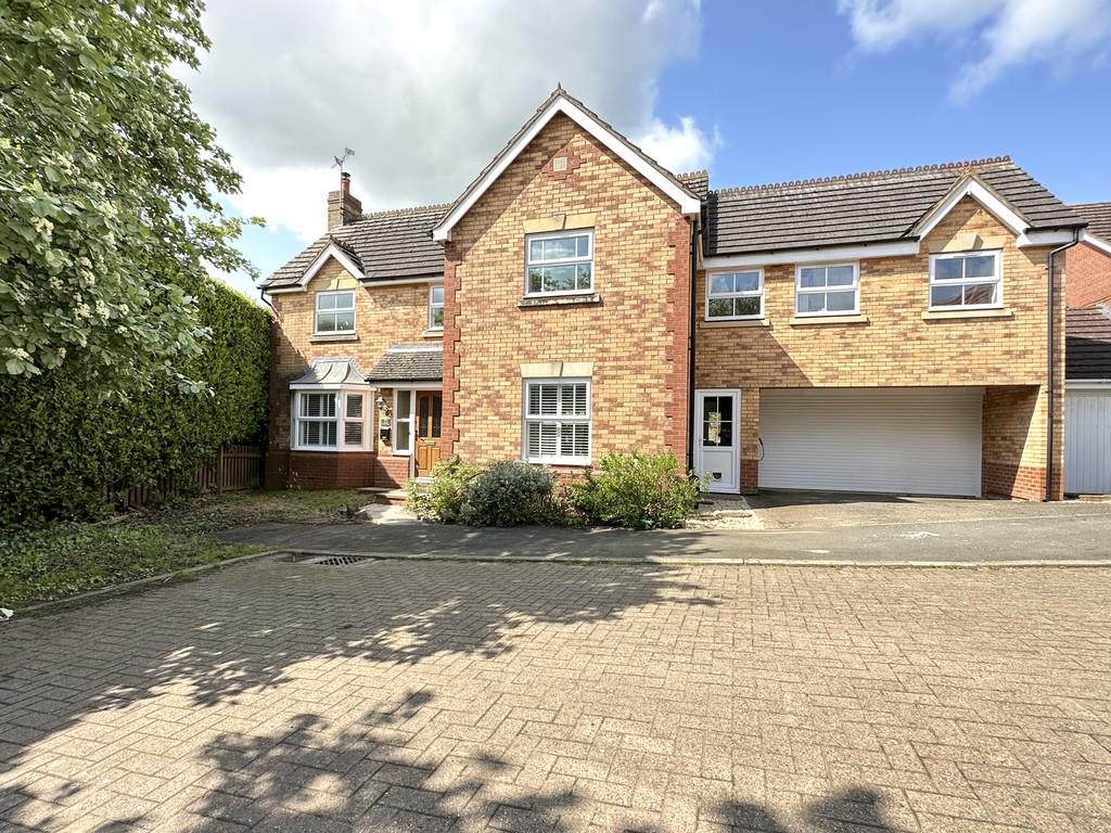Oriel Way, Brackley 5 bed detached house for sale £595,000