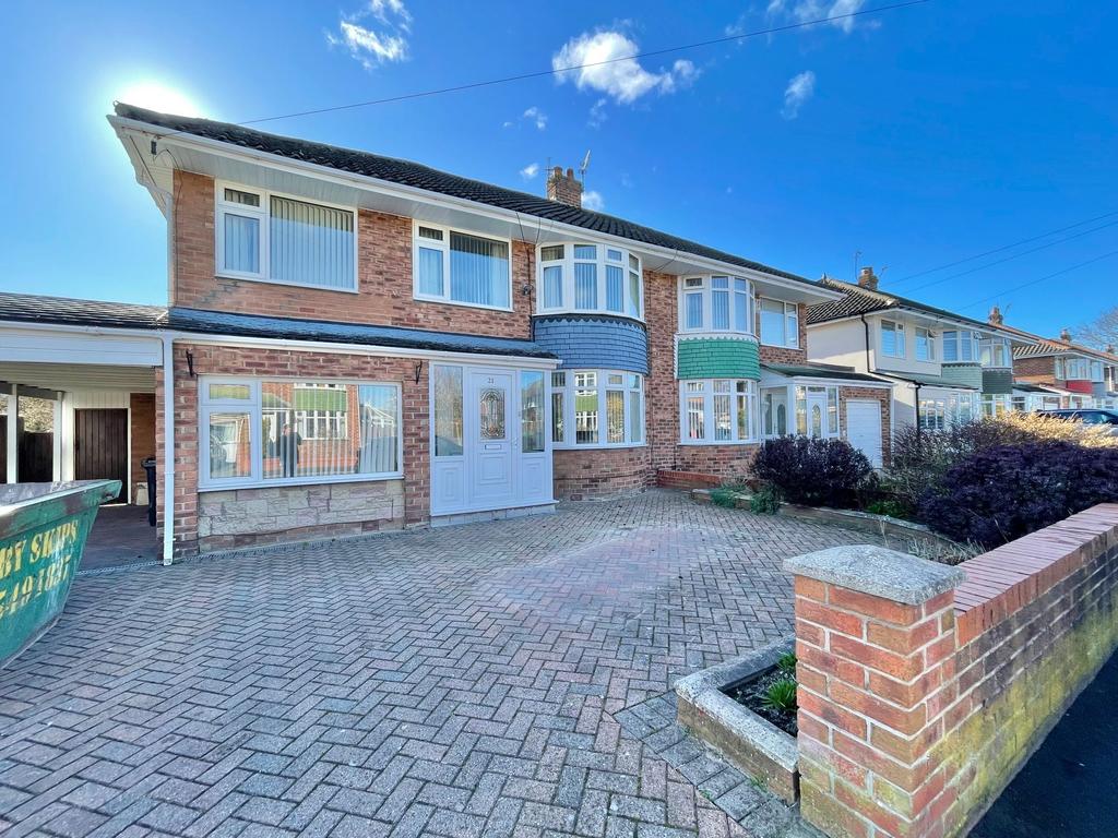 Eskdale Drive, Maghull, L31 4 bed semidetached house £300,000