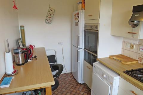 2 bedroom flat for sale - Bramley Close, Ledbury