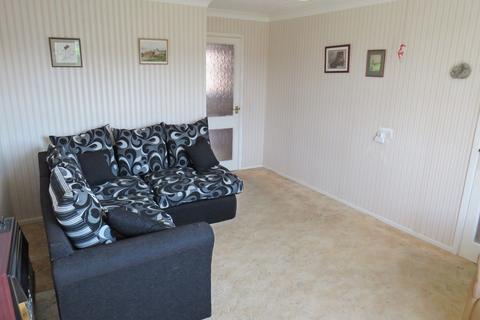 2 bedroom flat for sale, Bramley Close, Ledbury