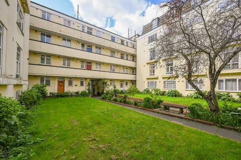 Flat 44, Hartington Court Lansdowne Way, London, SW8 2ED