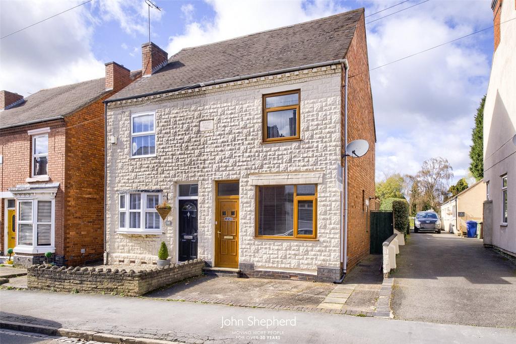Wolverhampton Road, Cannock... 3 bed end of terrace house £825 pcm (£