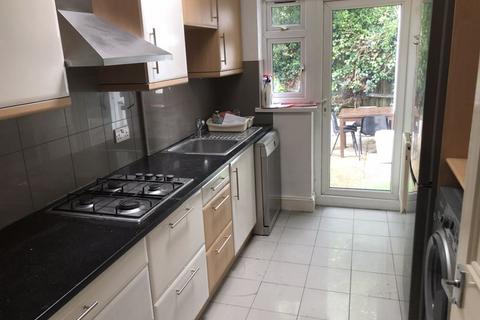 2 bedroom flat to rent - Nelson Road, Stanmore, Middlesex, HA7 4ES