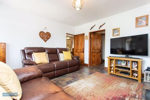 3 bedroom cottage for sale, TONEDALE