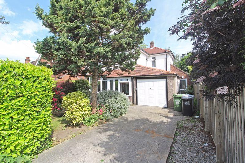 Oak Grove, Poynton 4 bed detached house for sale £650,000