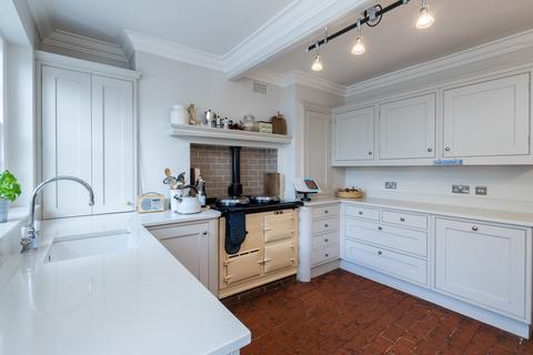 Skeynes House Guildford Road, Westcott, Dorking, RH4 3QE