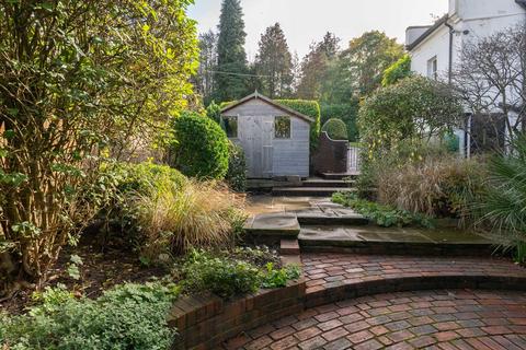 Skeynes House Guildford Road, Westcott, Dorking, RH4 3QE