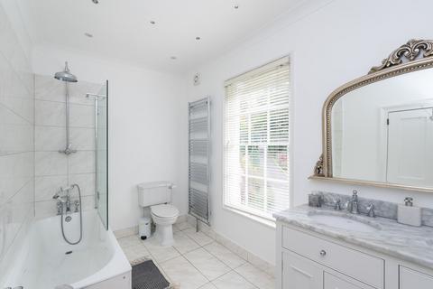 Skeynes House Guildford Road, Westcott, Dorking, RH4 3QE