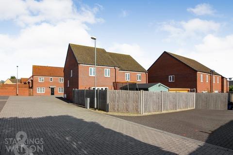 3 bedroom semi-detached house for sale, Blyth Close, Blofield, Norwich