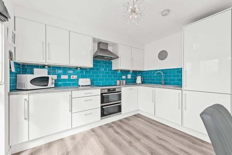 7 Appleton Drive, Livingston, EH54 6FP