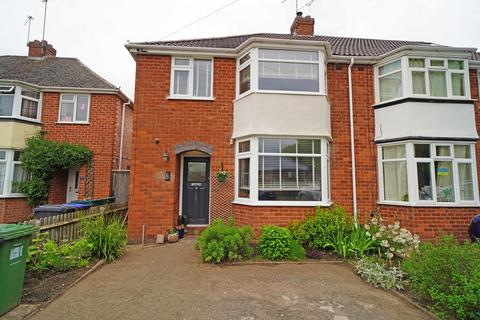 3 bedroom semi-detached house for sale - Montague Road, Warwick