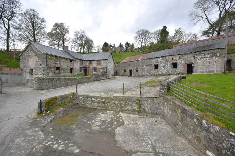 Moelfre, Oswestry 4 bed detached house for sale £300,000