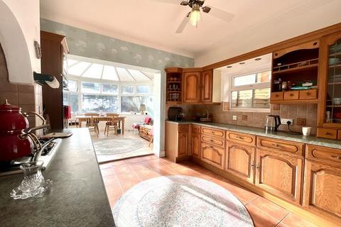 4 bedroom detached house for sale, Wheaton Road, Pokesdown