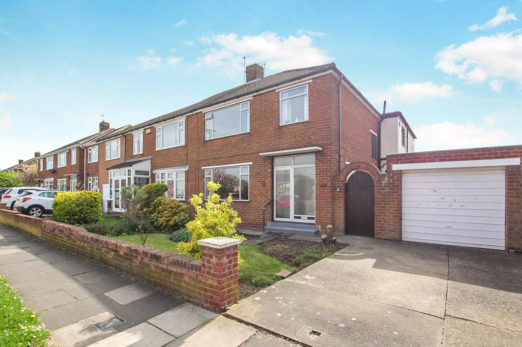 Acklam Road, Middlesbrough 4 bed semidetached house for sale £270,000