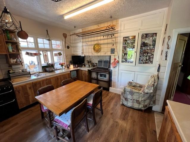 Rear Kitchen/Breakfast Room