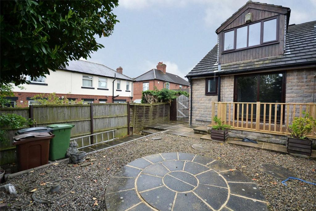 Amblers Court, Pudsey, West Yorkshire 3 bed semidetached house for