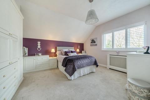 8 Bower Gardens, Stalybridge, SK15 2UY
