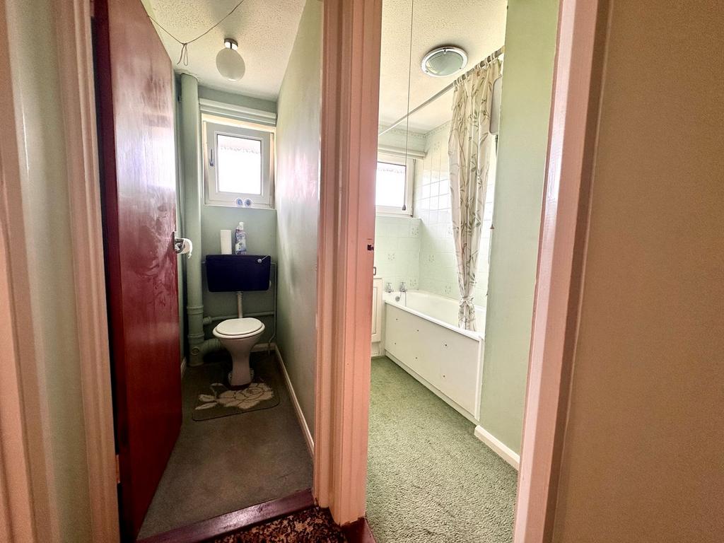 Bathroom / W.C.