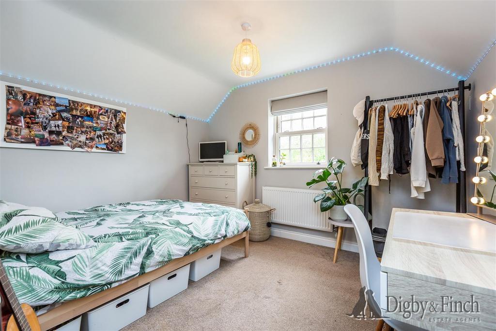 Ardeevin, Willow Close, Granby, Notts, NG13 9 PZ-34