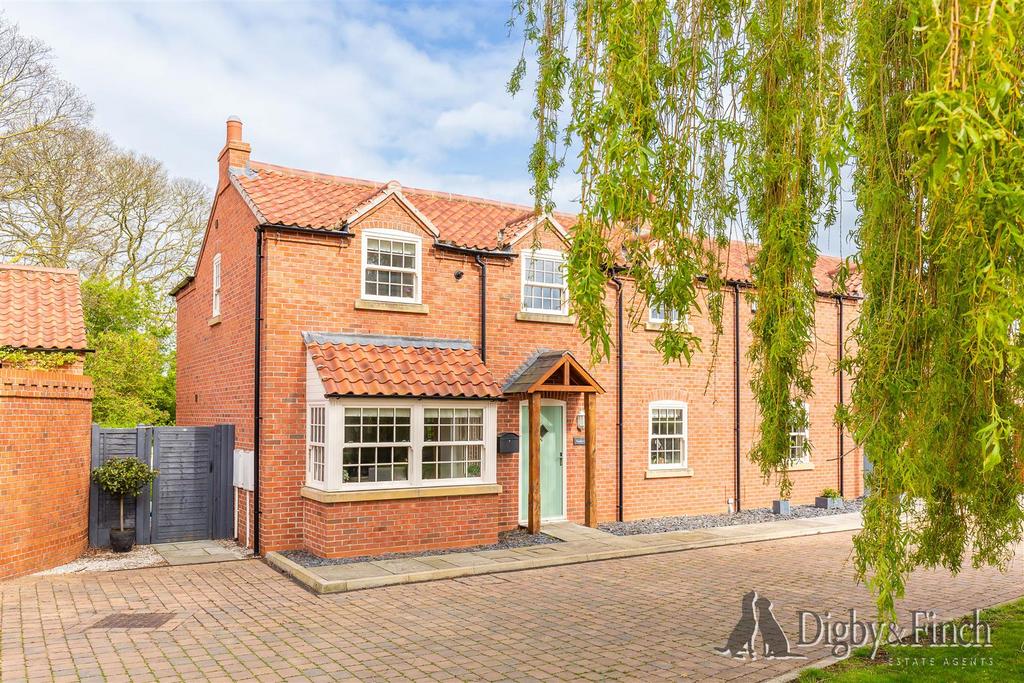 Ardeevin, Willow Close, Granby, Notts, NG13 9 PZ-1.