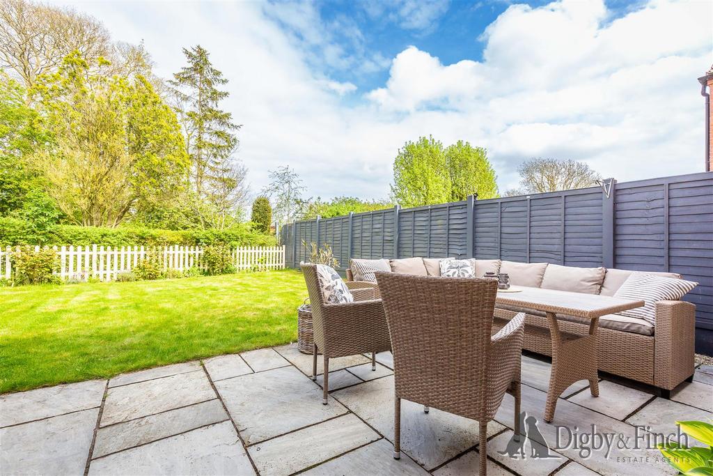 Ardeevin, Willow Close, Granby, Notts, NG13 9 PZ-14
