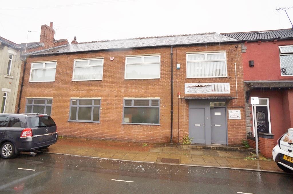 Lower Oxford Street, Castleford Property £700 pcm (£162 pw)