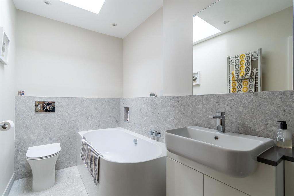 1 Cobblestone Mews-17.jpg