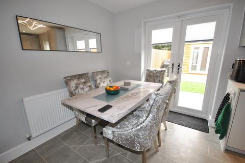 81 Highwayman Close, Boughton, Northampton, NN2 8FQ
