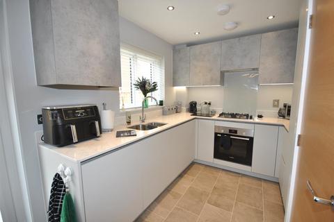 81 Highwayman Close, Boughton, Northampton, NN2 8FQ