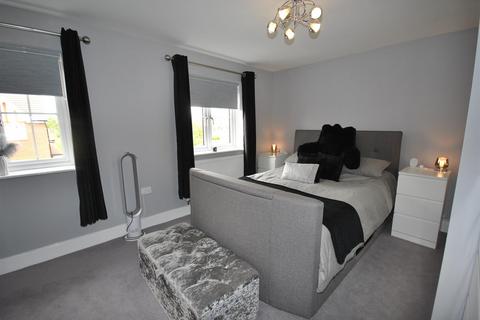 81 Highwayman Close, Boughton, Northampton, NN2 8FQ