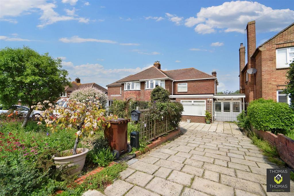 Chosen Drive, Churchdown 3 bed semidetached house £365,000