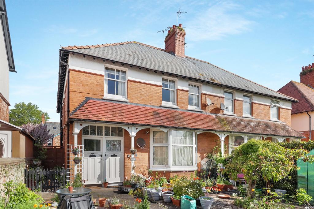 Irnham Road, Minehead, Somerset, TA24 2 bed apartment £175,000
