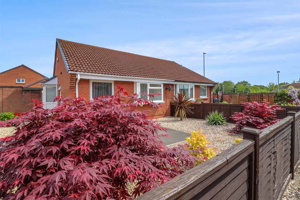Allington Close, Taunton, Somerset, TA1 2 bed bungalow £280,000
