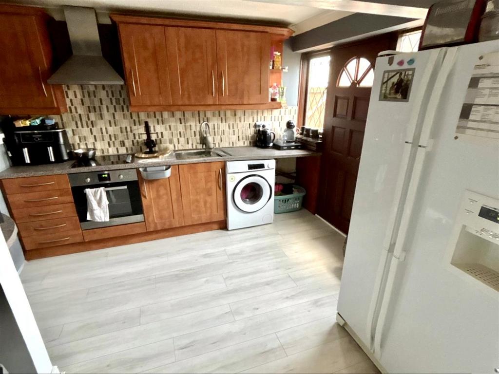 Open Plan Kitchen and Dining Room