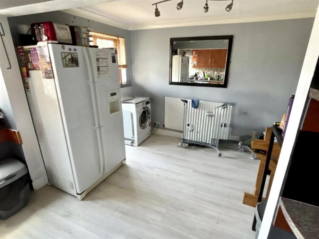 Open Plan Kitchen and Dining Room