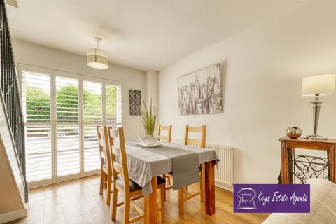 16 Thirlmere Grove, Stoke-on-trent, ST3 5HZ