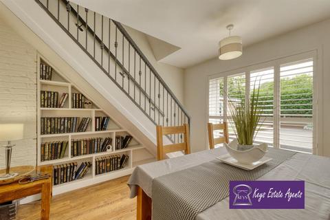 16 Thirlmere Grove, Stoke-on-trent, ST3 5HZ