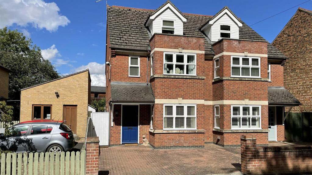 Barnack Road, Stamford 4 bed townhouse for sale £535,000