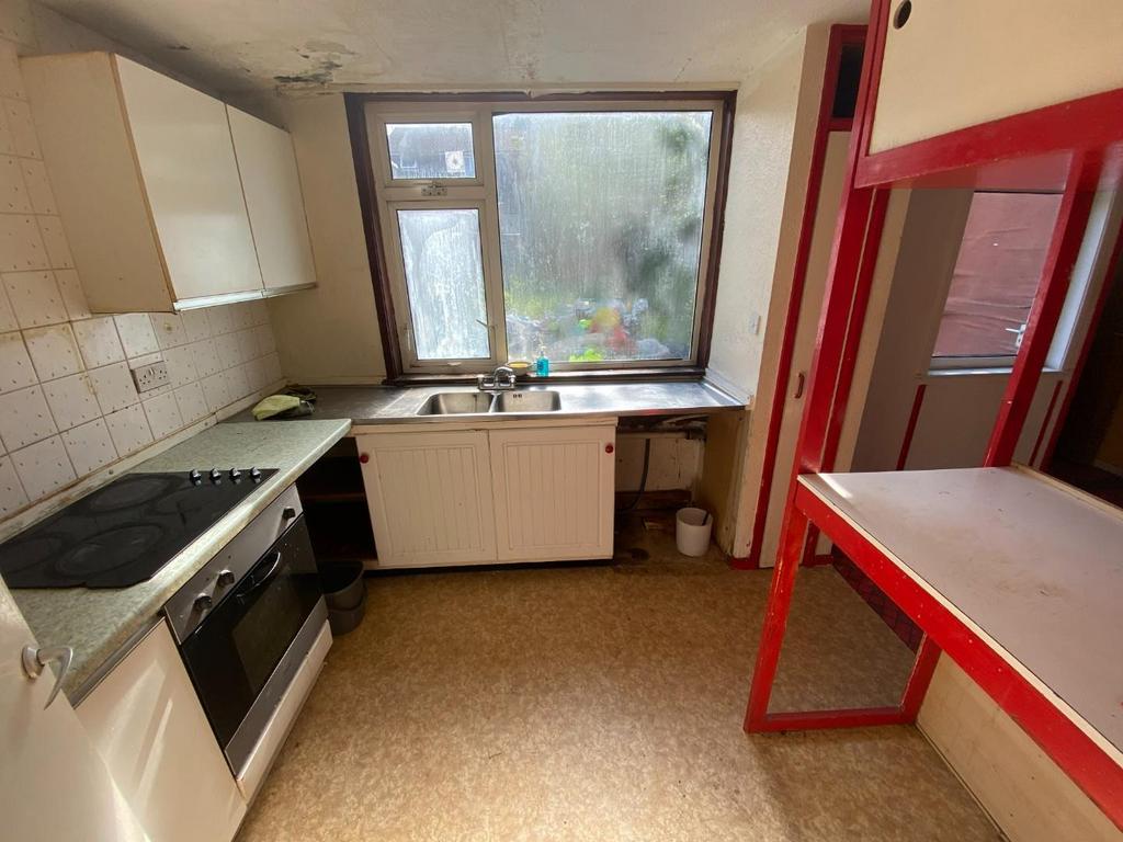 Arbour Court, Lumbertubs, Northampton NN3 3 bed terraced house for sale