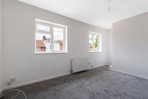 142 Oakridge Road, Bromley, BR1 5QG
